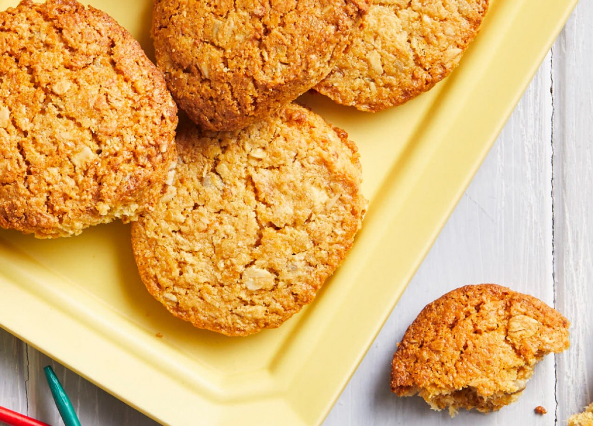 CORNFLAKE, COCONUT & SUNFLOWER SEED MUESLI ROUNDS